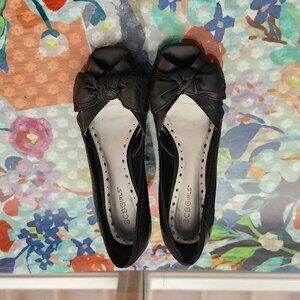 BCBGirls Black Heels with Bow_Great Condition